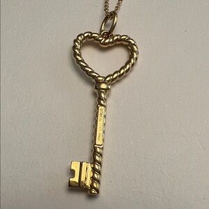 TIFFANY & CO 18k Yellow Gold Heart Twist Key Pendant Necklace